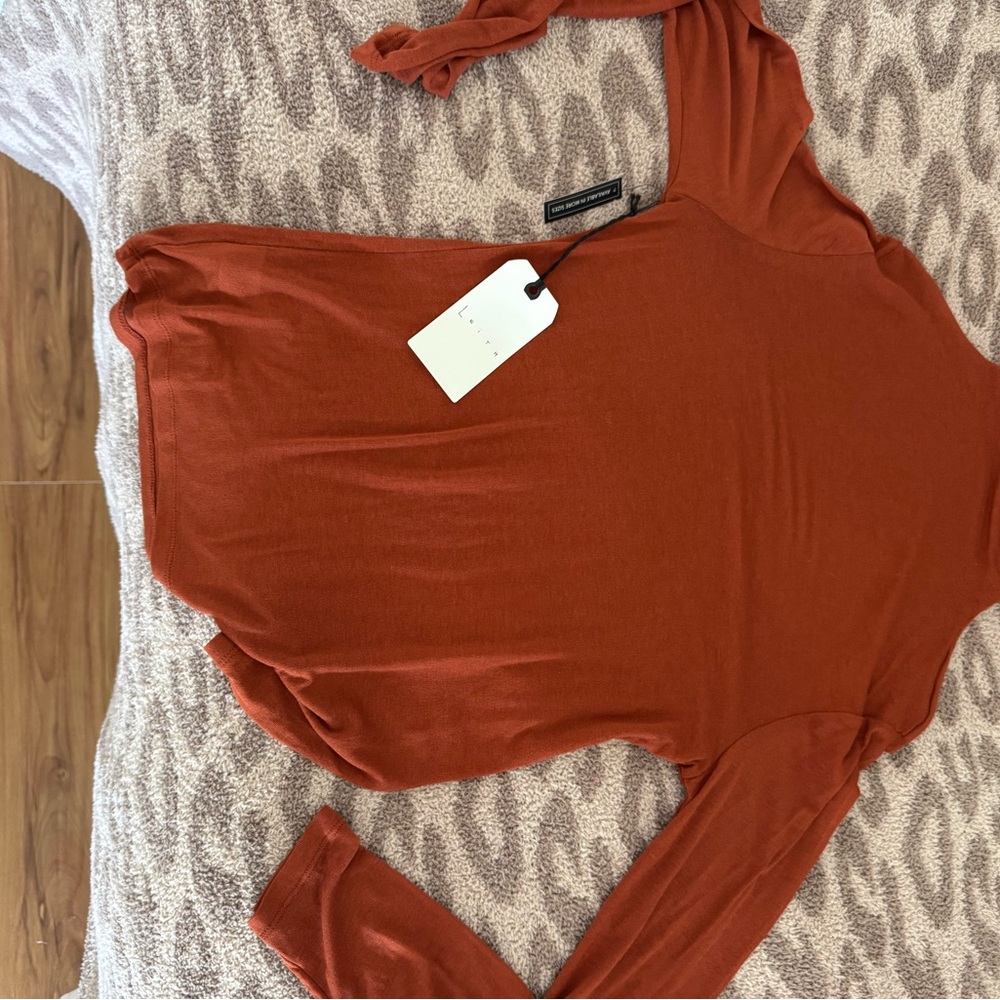 Leith Women's Burnt Orange Button Down Shirt
